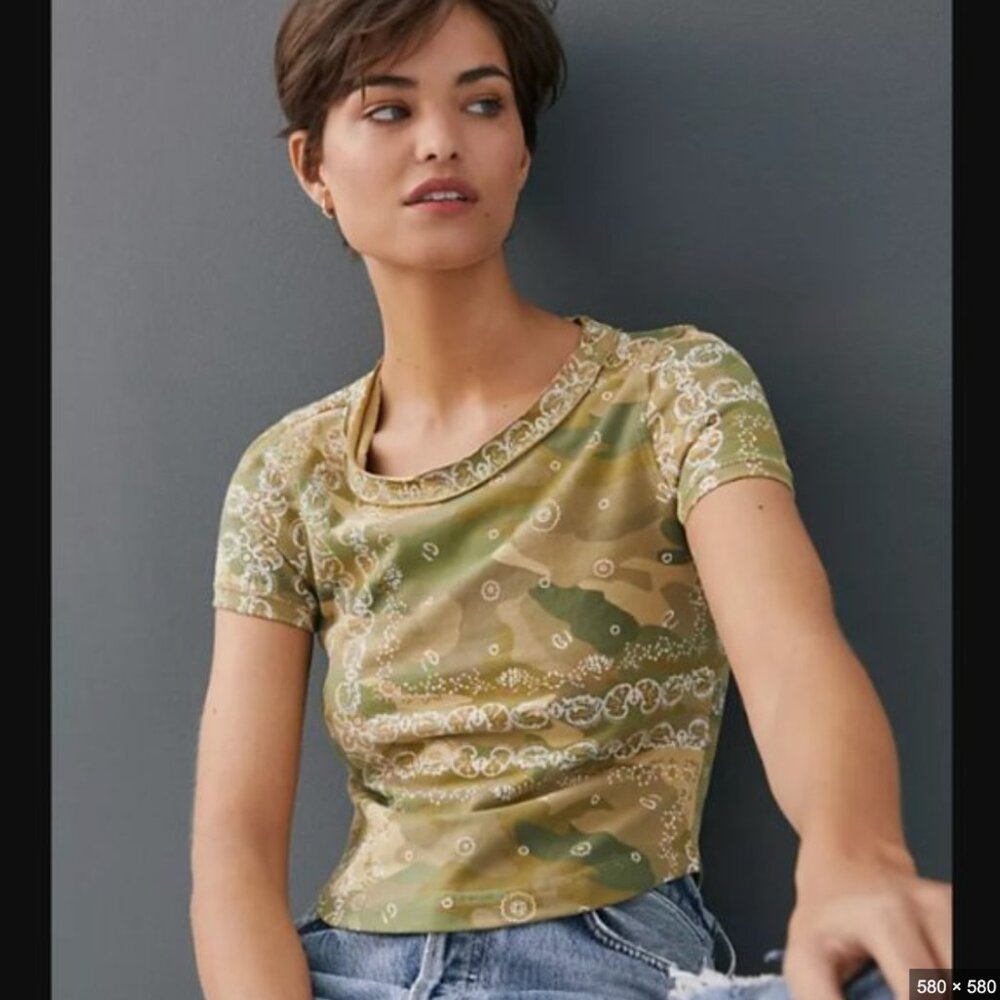 Anthropologie Pilcro Everyday Tee Cropped in Camo Moss Bandana Print M